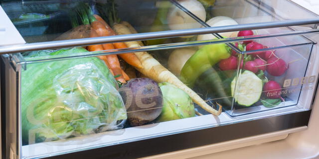 Cajón de refrigeradora con verduras buenazo
