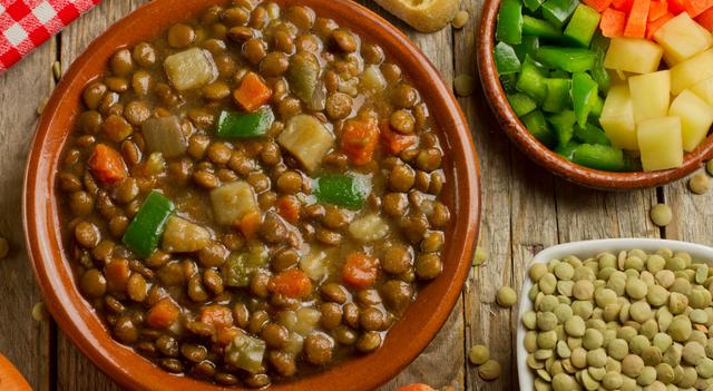 Un detalle sencillo que transforma un guiso tradicional en un plato de alta cocina. Un detalle sencillo que transforma un guiso tradicional en un plato de alta cocina.