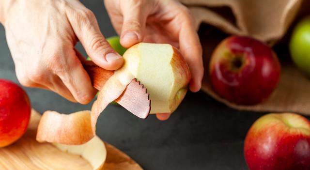 Así puedes remover los pesticidas de la cáscara.   