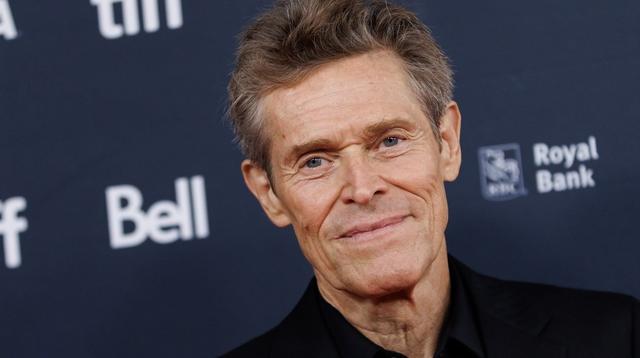 Dafoe destaca las actividades que le ayudan a mantenerse activo.    
