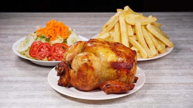 El joven colombiano eligió el pollo a la brasa peruano como su favorito.   