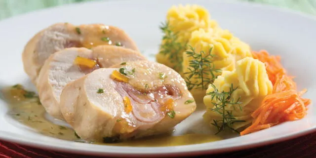 Enrollado de pollo con jamón y queso