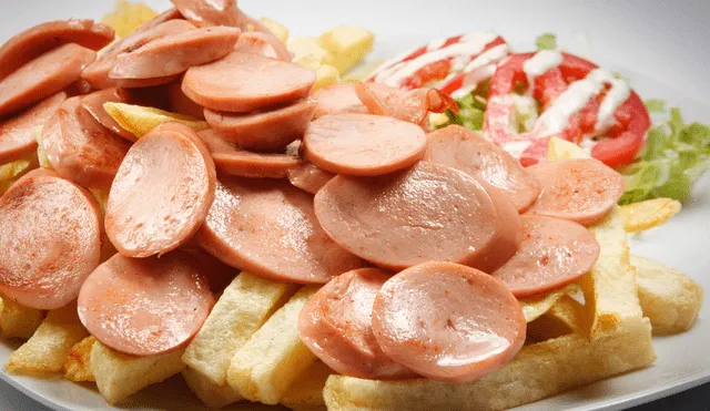 Esta comida callejera es una de las más representativas de la gastronomía peruana. Foto: Buenazo / Shutterstock Esta comida callejera es una de las más representativas de la gastronomía peruana. Foto: Buenazo / Shutterstock