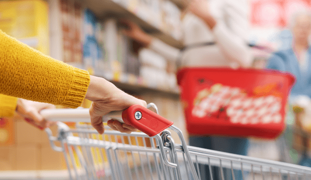 Conocido supermercado cobrará por ingresar y causa controversia entre los consumidores. Foto: Buenazo / Shutterstock Conocido supermercado cobrará por ingresar y causa controversia entre los consumidores. Foto: Buenazo / Shutterstock