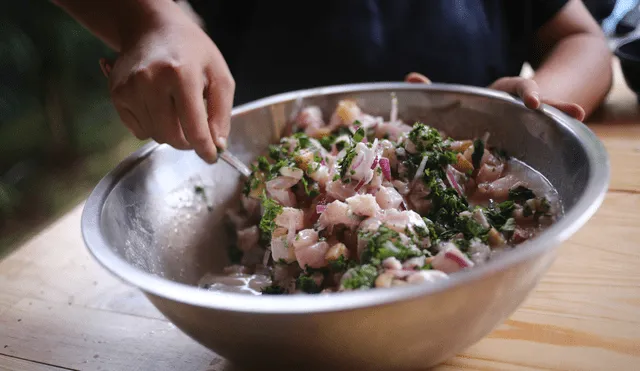 Este producto químicos incluido en el ceviche puede causar lesiones en el esófago. Foto: Buenazo / Shutterstock Este producto químicos incluido en el ceviche puede causar lesiones en el esófago. Foto: Buenazo / Shutterstock