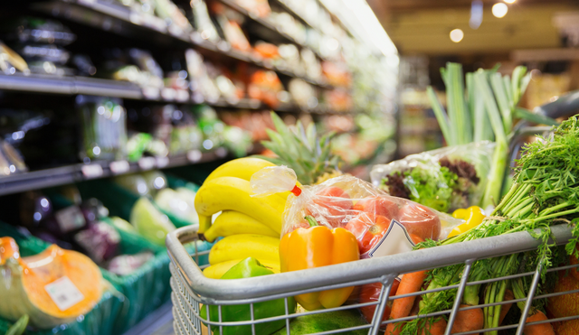 Dos supermercados de España y EEUU anunciaron su cierre definitivo. Foto: Buenazo / Shutterstock