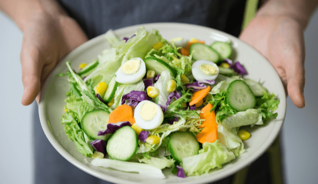 Disfruta de una cena libre de harinas con estas tres opciones saludables. Fuente: Pexels. Disfruta de una cena libre de harinas con estas tres opciones saludables. Fuente: Pexels.