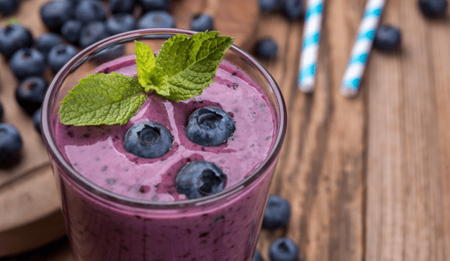 El jugo de arándano puede ser un aliado para prevenir infecciones urinarias. Fuente: Pexels.
