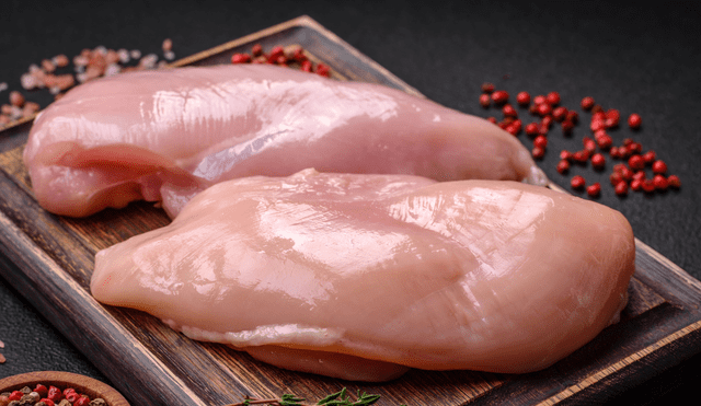 El secreto de un carnicero para que la pechuga no quede seca al cocinarla. El secreto de un carnicero para que la pechuga no quede seca al cocinarla.
