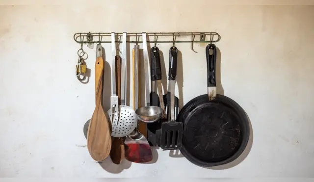 Utensilios antiadherentes podrían estar liberando plomo en los alimentos.