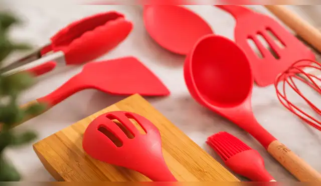 Evita tener estos utensilios en tu cocina. Evita tener estos utensilios en tu cocina.