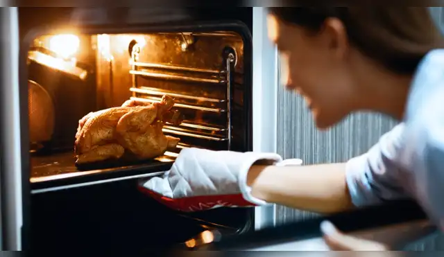Con el siguiente truco, se evitará que el pollo al horno quede completamente seco. Fuente: Shutterstock. Con el siguiente truco, se evitará que el pollo al horno quede completamente seco. Fuente: Shutterstock.