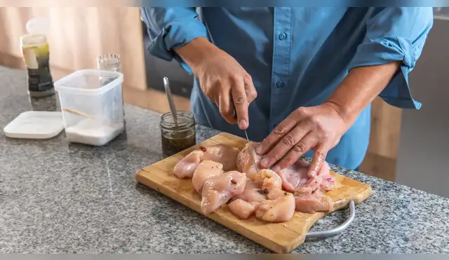 El país que más pollo consume en Sudamérica. El país que más pollo consume en Sudamérica.