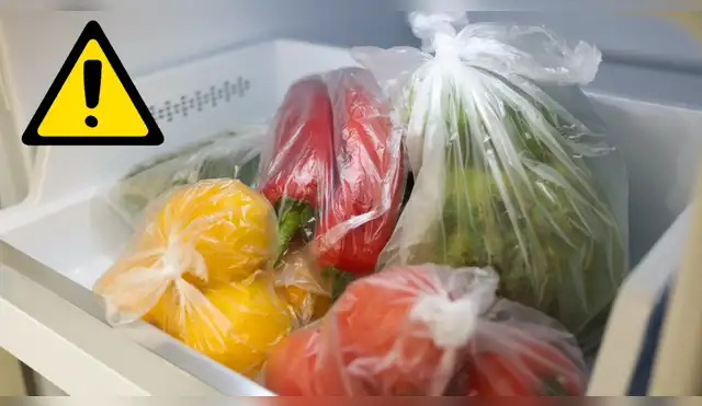 El peligro de guardar las verduras en bolsas de plástico.