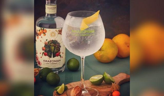 Amazonian Gin Company está hecho con botánicos y frutos amazónicos.    