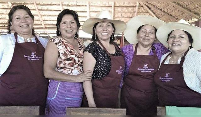 Las picanteras son las guardianas de la tradición gastronómica.   