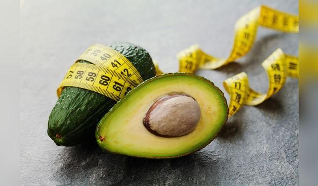 Debido a que es rica en fibra, la palta es un buen aliando para el control del peso y el estreñimiento. Debido a que es rica en fibra, la palta es un buen aliando para el control del peso y el estreñimiento.