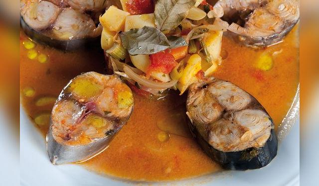 Los guisos o sudados son platos que funcionan muy bien con el bonito.   