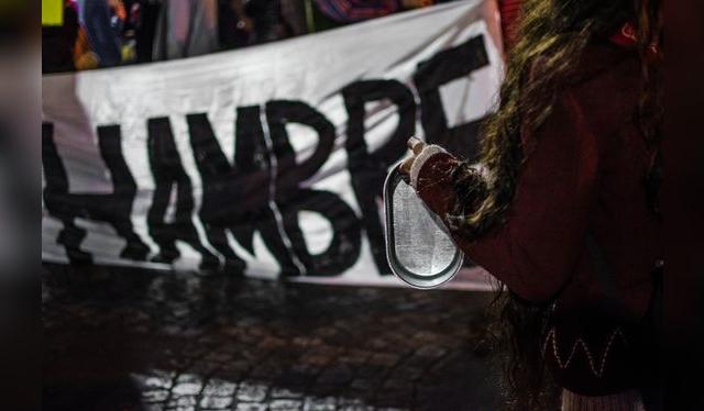 El cacerolazo se ha convertido en un símbolo del hambre y el descontento en toda América.   