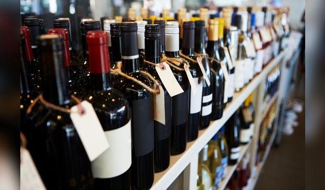 Hay ciertos parametros que funcionan: comida potente, vino potente; comida ligera, vino ligero.   