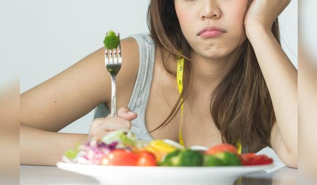 El ayuno intermitente te libera de la ansiedad y la neurosis frente a la comida.   
