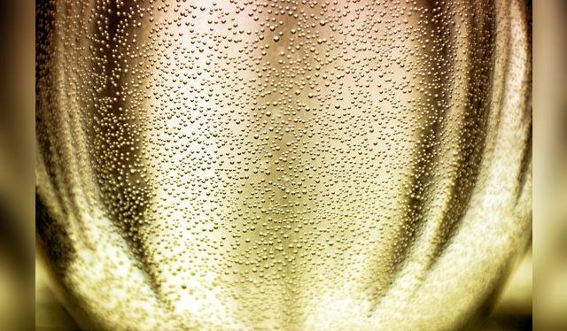 La burbuja es un buen indicio de la calidad del espumoso: mientras más pequeñas, mejor.   