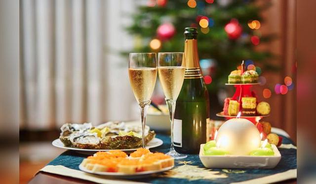 El vino espumoso es una bebida comdín que va bien con casi cualquier comida.   