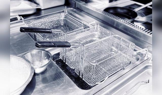 Las freidoras profesionales tiene control de temperatura para no superar el punto de combustión.    