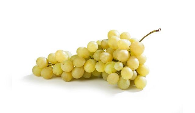 La uva italia tiene pepa. La llamada italia sin pepa suele agrupar a otras especies como la superior.   