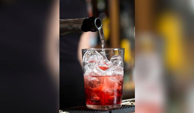 Sbagliato significa equivocado en italiano: un error feliz. Sbagliato significa equivocado en italiano: un error feliz.