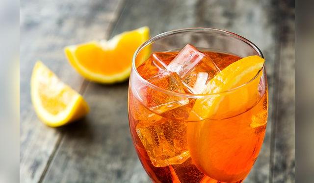 El nuevo coctel del verano. Calcula que de cada botella de prosecco salen unos 5-6 cocteles. El nuevo coctel del verano. Calcula que de cada botella de prosecco salen unos 5-6 cocteles.