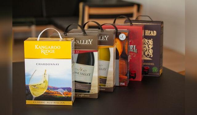 En otros países la oferta de vinos de caja es amplia; hay variedad de cepas y orígenes, y por supuesto, de calidad.   