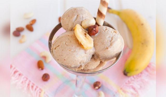 Este helado también es muy versátil y solo lleva plátano congelado procesado.   