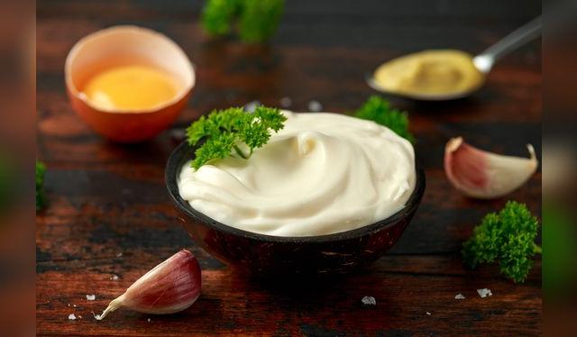 La mayonesa es una salsa que sirve de base para infinidad de preparaciones. La mayonesa es una salsa que sirve de base para infinidad de preparaciones.