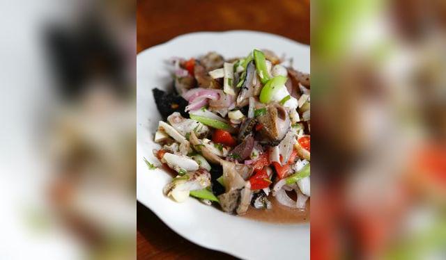 Las sarsas o sarzas son ensaladas con proteínas, similar al cebiche. Foto: Santiago Barco. Las sarsas o sarzas son ensaladas con proteínas, similar al cebiche. Foto: Santiago Barco.