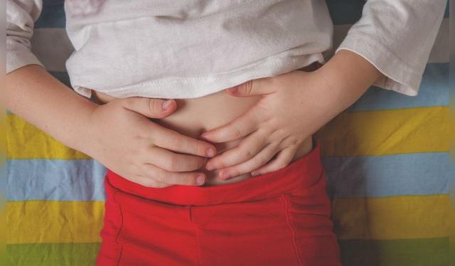 Los niños, las personas mayores y con bajas defensas son las más afectadas por la salmonelosis.    