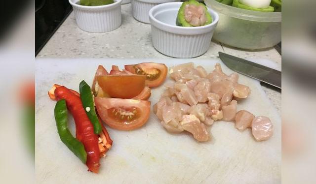 La contaminación en cocina suele suceder con implementos mal usado o mal lavados.   