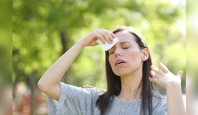 En una primera etapa, puede causar deshidratación y en algunos casos hasta daños renales.   