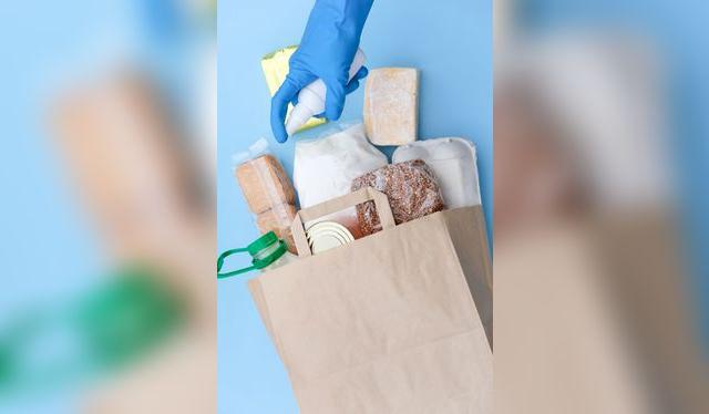 Recuerda siempre desinfectar los paquetes, así como las frutas y verduras frescas.   