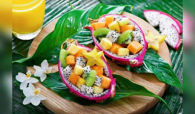 Comerla fresca es la mejor forma, para aprovechar su fibra y vitaminas. Es muy versátil y combina muy bien con otras frutas.   