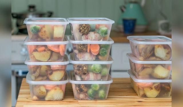 Separa en porciones de acuerdo a la cantidad de personas que hay en casa.   