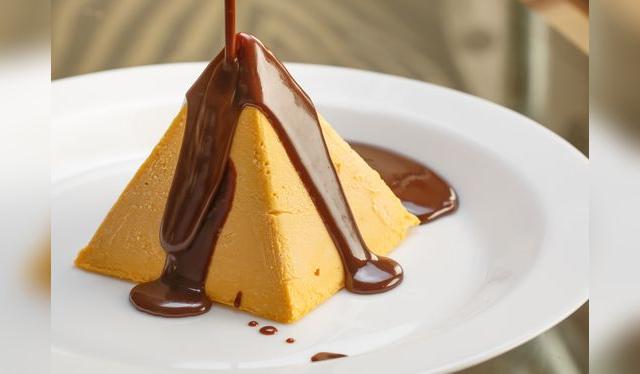 Los postres con lúcuma son un clásico contemporáneo: desde alfajores hasta merengados. El chocolate ha sido su mejor compañero.   