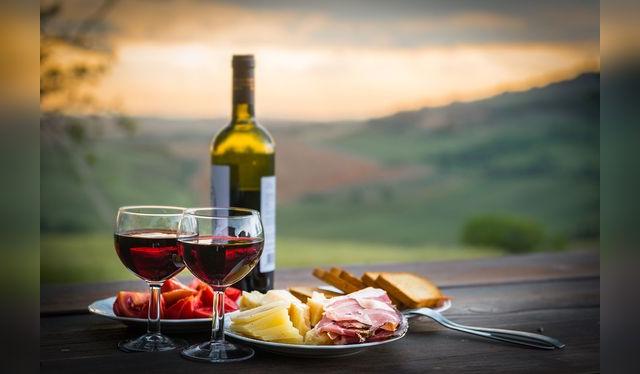La llamada dieta mediterránea es considerada una de las saludables del mundo: incluye vino de consumo recurrente. La llamada dieta mediterránea es considerada una de las saludables del mundo: incluye vino de consumo recurrente.