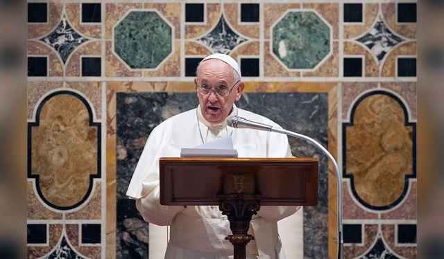 El papa Francisco pide que la abstinencia no solo se restrinja al consumo de carne, sino a evitar otras prácticas poco sanas. El papa Francisco pide que la abstinencia no solo se restrinja al consumo de carne, sino a evitar otras prácticas poco sanas.