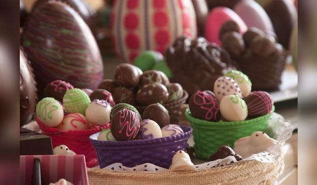 Los huevos de chocolate son un producto del siglo XX que se han hecho famosos por la publicidad.   