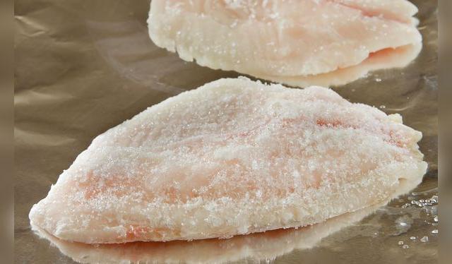 La tilapia congelada no tiene la consistencia ni sabor para el chicharrón. ¡No pasa! La tilapia congelada no tiene la consistencia ni sabor para el chicharrón. ¡No pasa!
