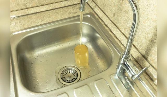 Debemos poner atención al estado del agua que llega a nuestras manos. Debemos poner atención al estado del agua que llega a nuestras manos.