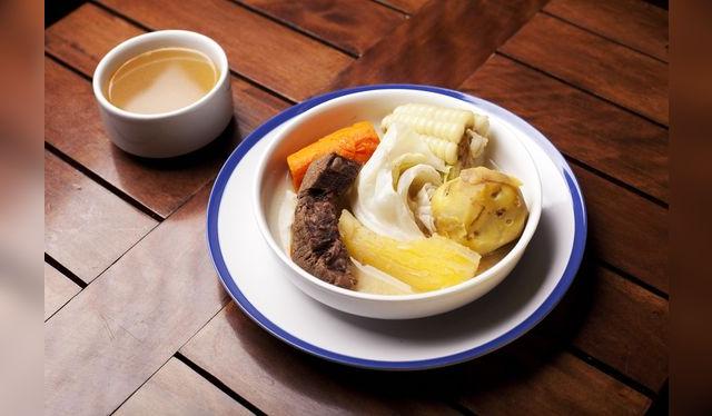 Hay sancochados de campeonato. Pero siempre con su caldito al lado. Hay sancochados de campeonato. Pero siempre con su caldito al lado.