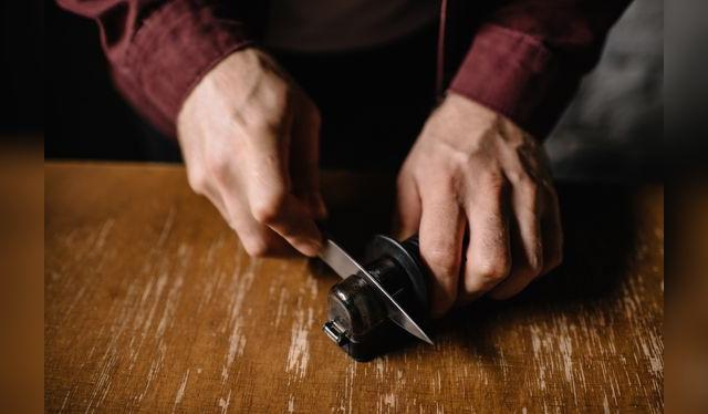 Los afiladores de manuales de cocina son prácticos y muy eficientes.    