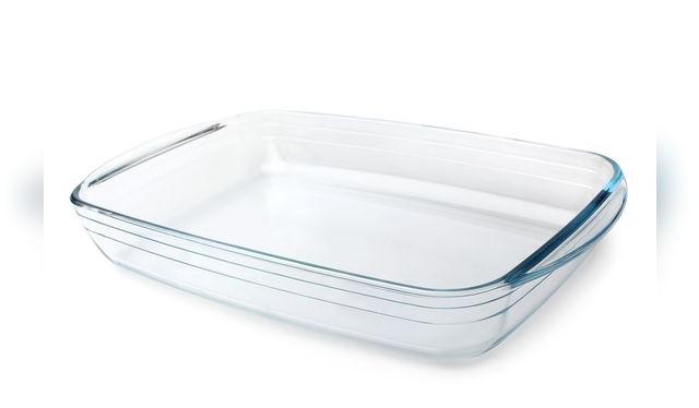 Las bandejas de vidrio refractario son más resistentes a los cambios de temperatura repentinos que el vidrio común. Las bandejas de vidrio refractario son más resistentes a los cambios de temperatura repentinos que el vidrio común.